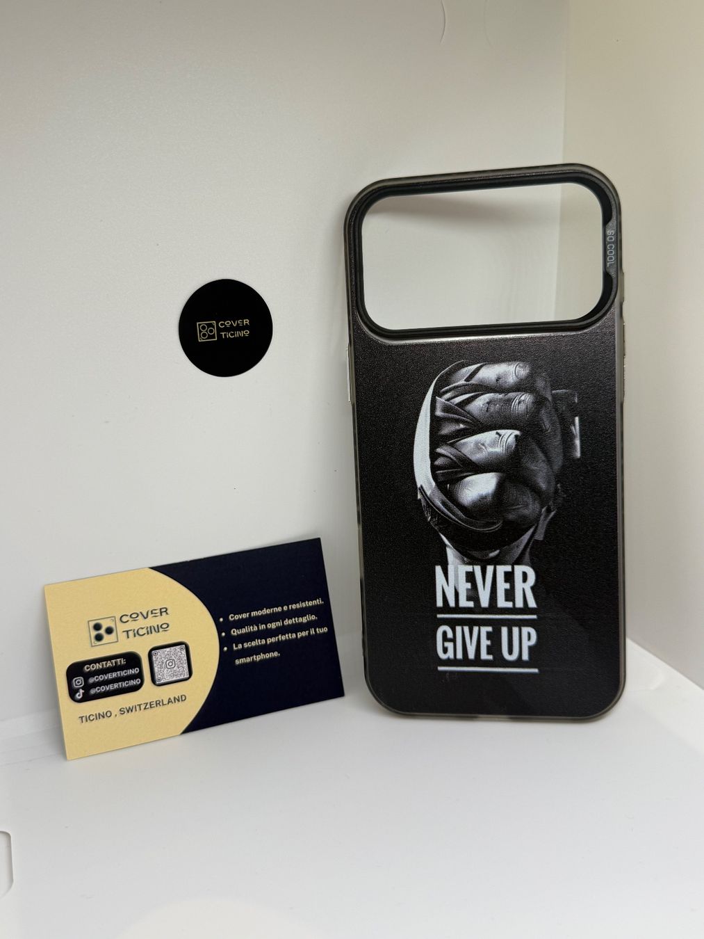 Cover & Protezioni schermo: Vendo cover nuove per tutti i modelli iPhone – Nuovo e nell'imballaggio originale da Cadenazzo venduto da met_5tsn