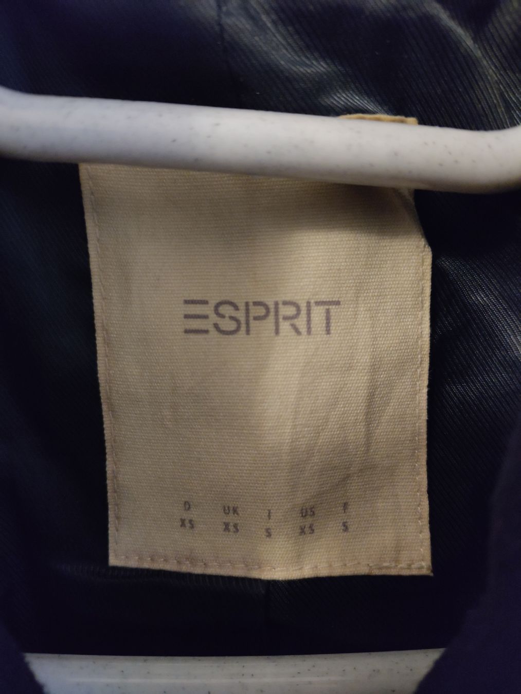 Esprit Mäntel: Esprit Wintermantel/manteau d'hiver – Gebraucht aus Châtel-St-Denis von milou.lilou 1