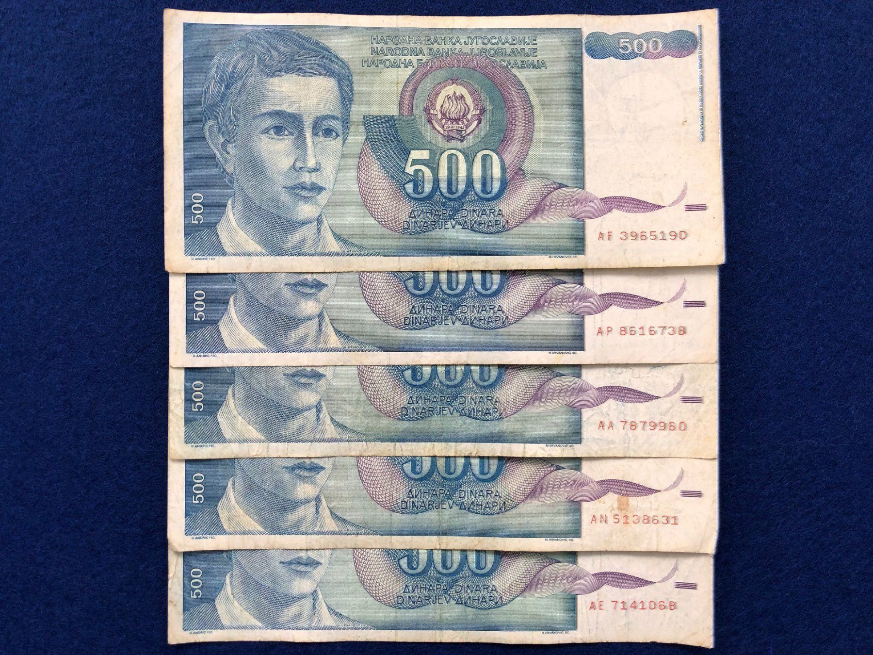 Banconote: Belgrad 1990 - YU - 5x500 Dinar – Usato da Pfäffikon SZ venduto da Sieben77