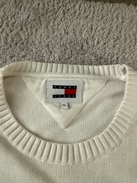 Pullover & Sweatshirts: Tommy Hilfiger Pullover – Gebraucht aus Möriken AG von nil_hmm8 2