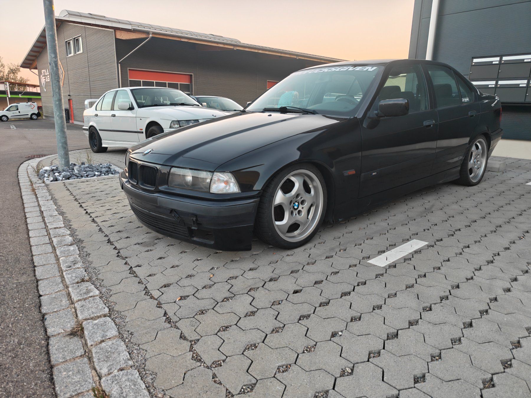 BMW Automobili: e36 318i limo – Usato da Neunkirch venduto da Manu_328i