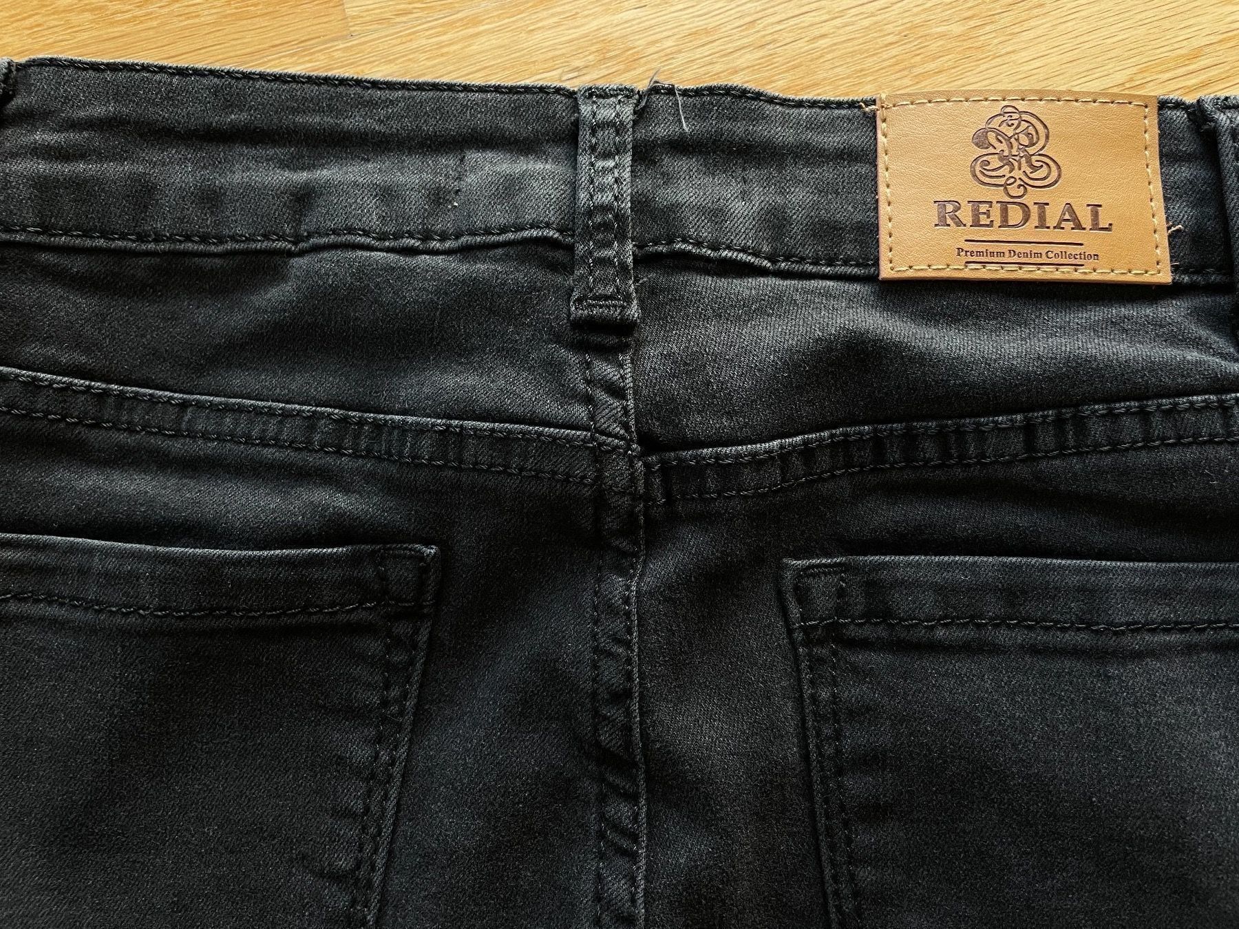 Jeans: Jeanshose Redial Gr. S – Usato da Möhlin venduto da Halylea 2