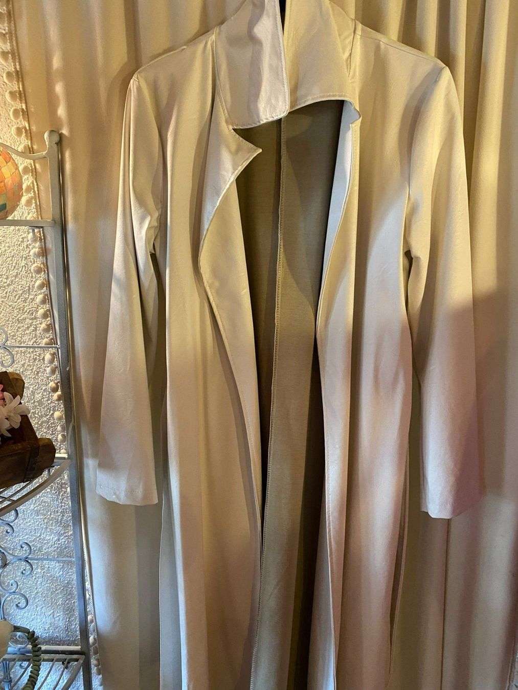 Cappotti: DAMEN LEDERMANTEL-WEISS – Nuovo (secondo la descrizione) da Meienried venduto da ManuelaBoutique 4