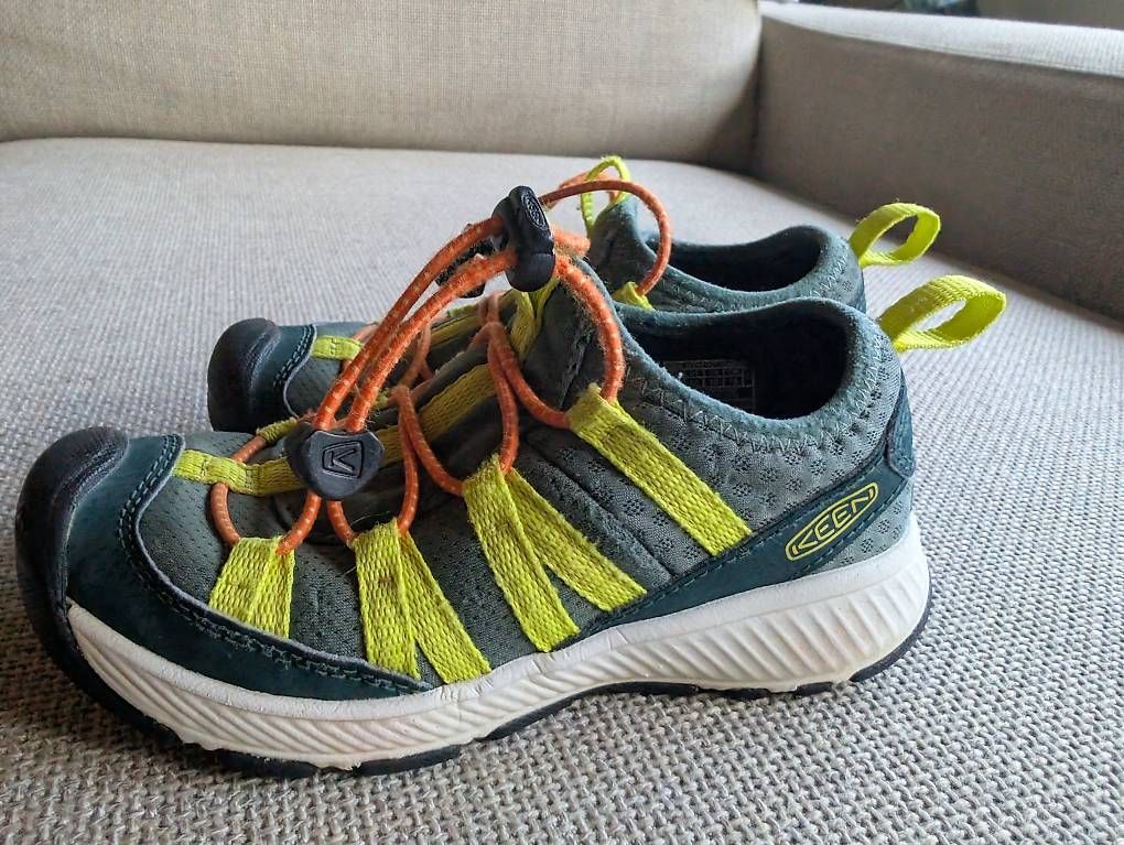Chaussures garçon: Keen Schuhe – D'occasion à Mühlrüti par mar_rl6q 4