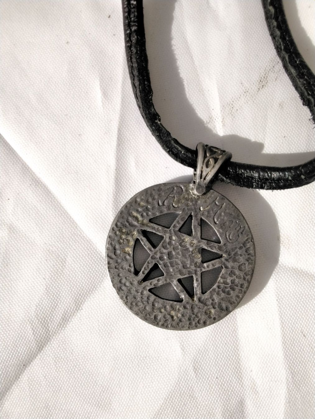 Catenine: KETTE STERN MIT LEDERBAND – Usato da Biel/Bienne venduto da dasi3 1