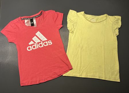 2 T-Shirts Adidas und gelbes T-Shirt, Grösse 116