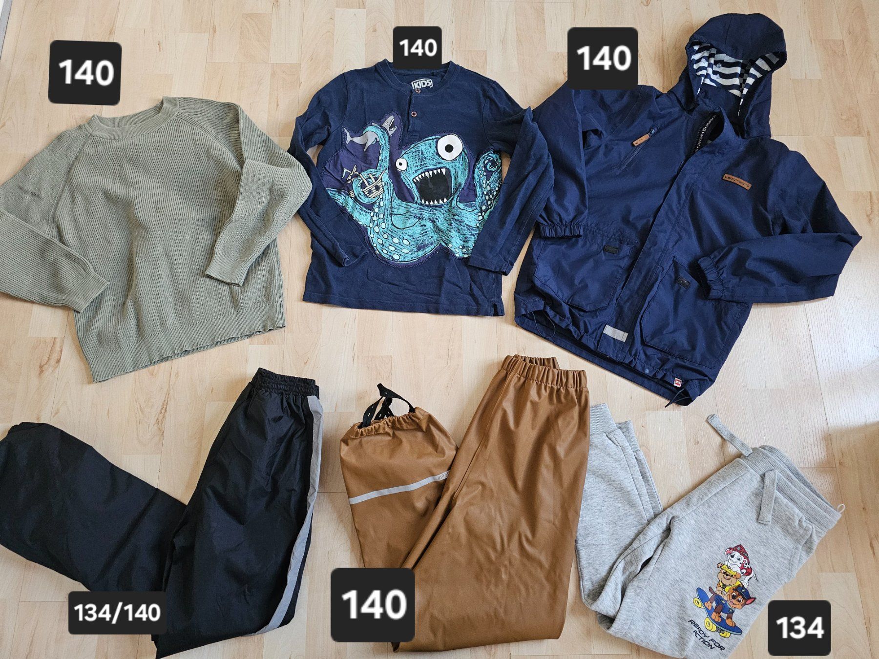 Lotti & Set di vestiti: Kinderkleiderpaket Grösse 134/140 – Usato da Balterswil venduto da Dikdik1992