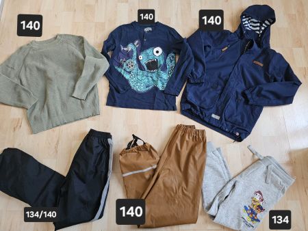Kinderkleiderpaket Grösse 134/140