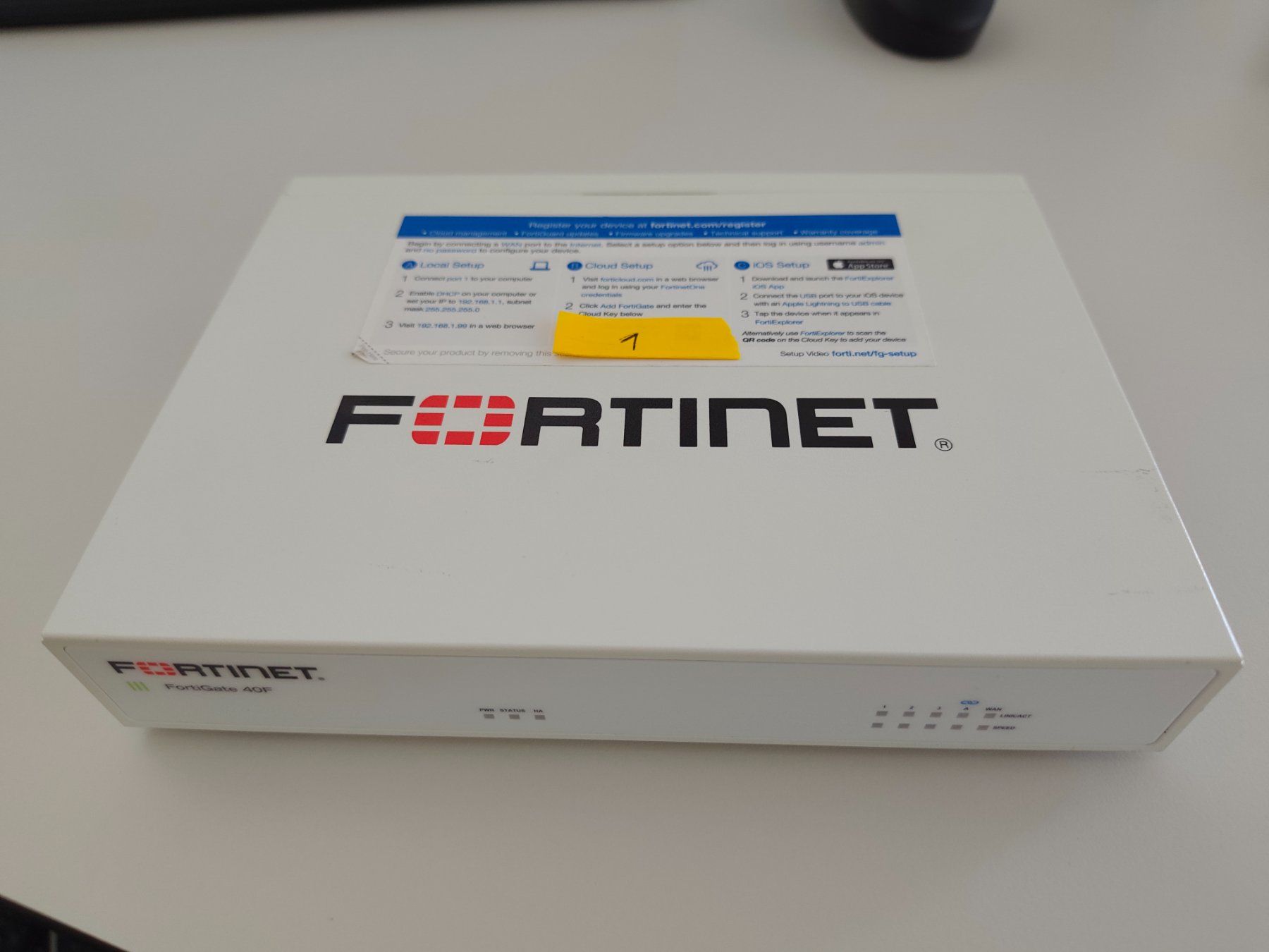 Fortinet Firewall: Fortinet FortiGate 40F (Gerät Nr. 1/2) Hardware Firewall – Usato da Bern venduto da Swt0