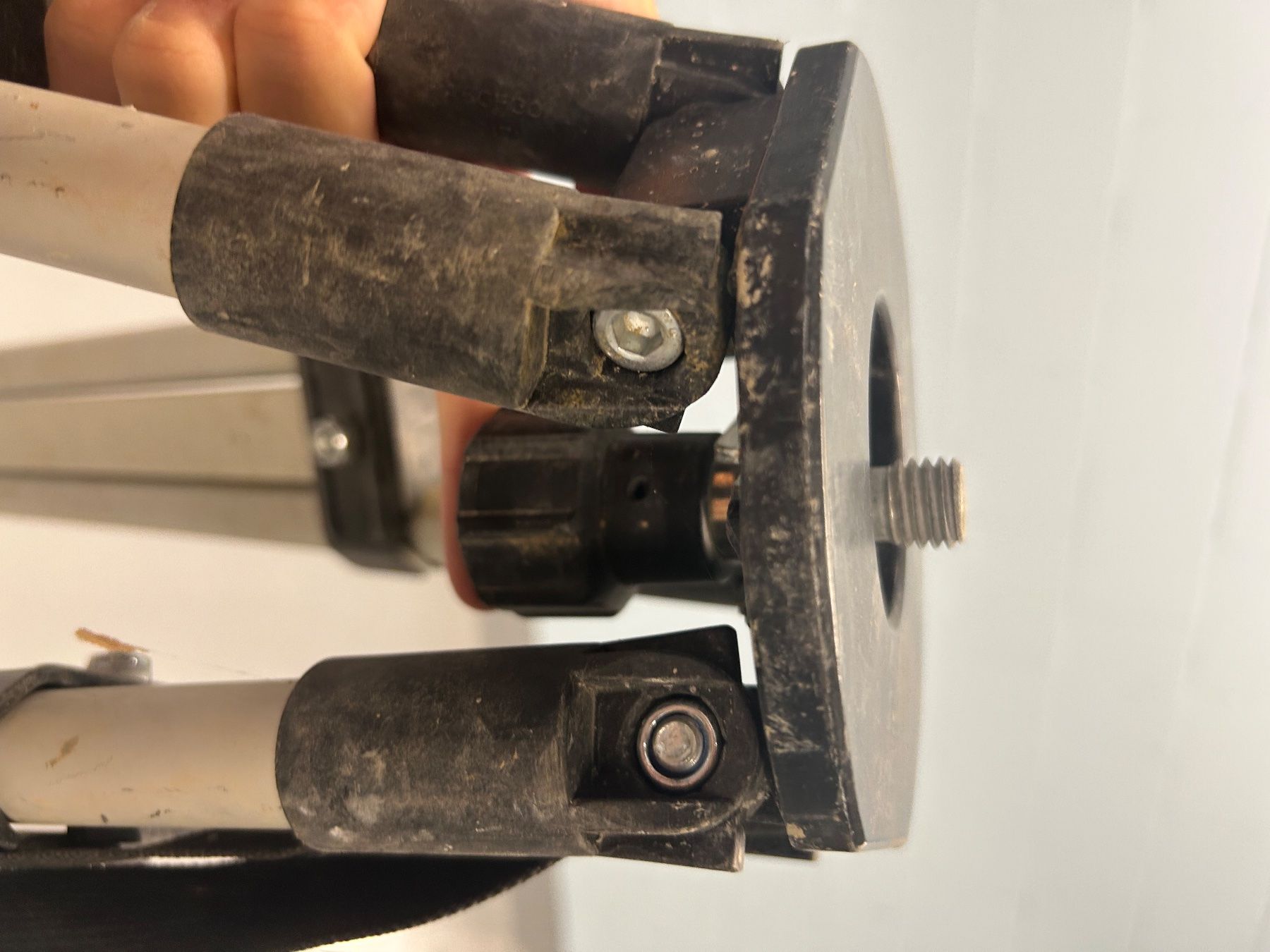 Misurare: Laser-Nivelier-Stativ – Usato da Büsserach venduto da ooe_q2yl 2