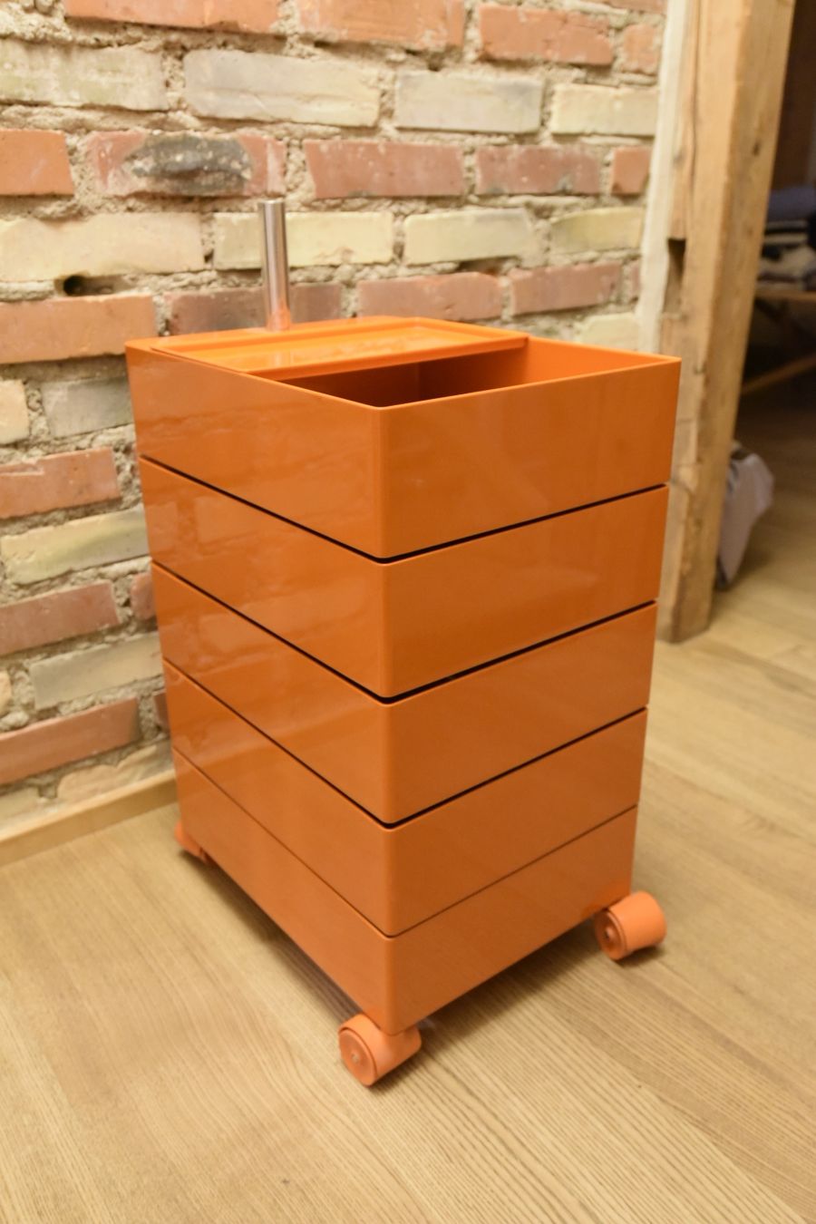Magis Banconi: Magis - 360° Container - Schubkastencontainer – Usato da Lichtensteig venduto da UsedINStore 1