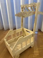 Holzwagen mit Rädern / Aufbewahrung