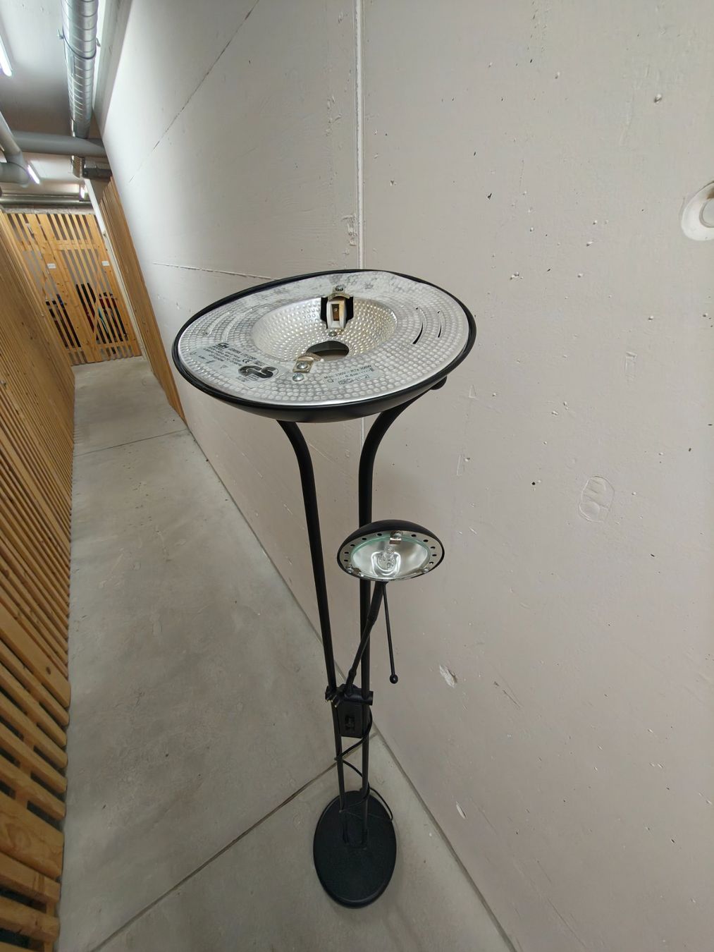 Lampade: Stehlampe schwarz Lumimart – Usato da Uster venduto da jen_t8jy 2