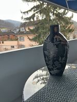 Sehr elegante, glänzend Schwarz porzelenvase