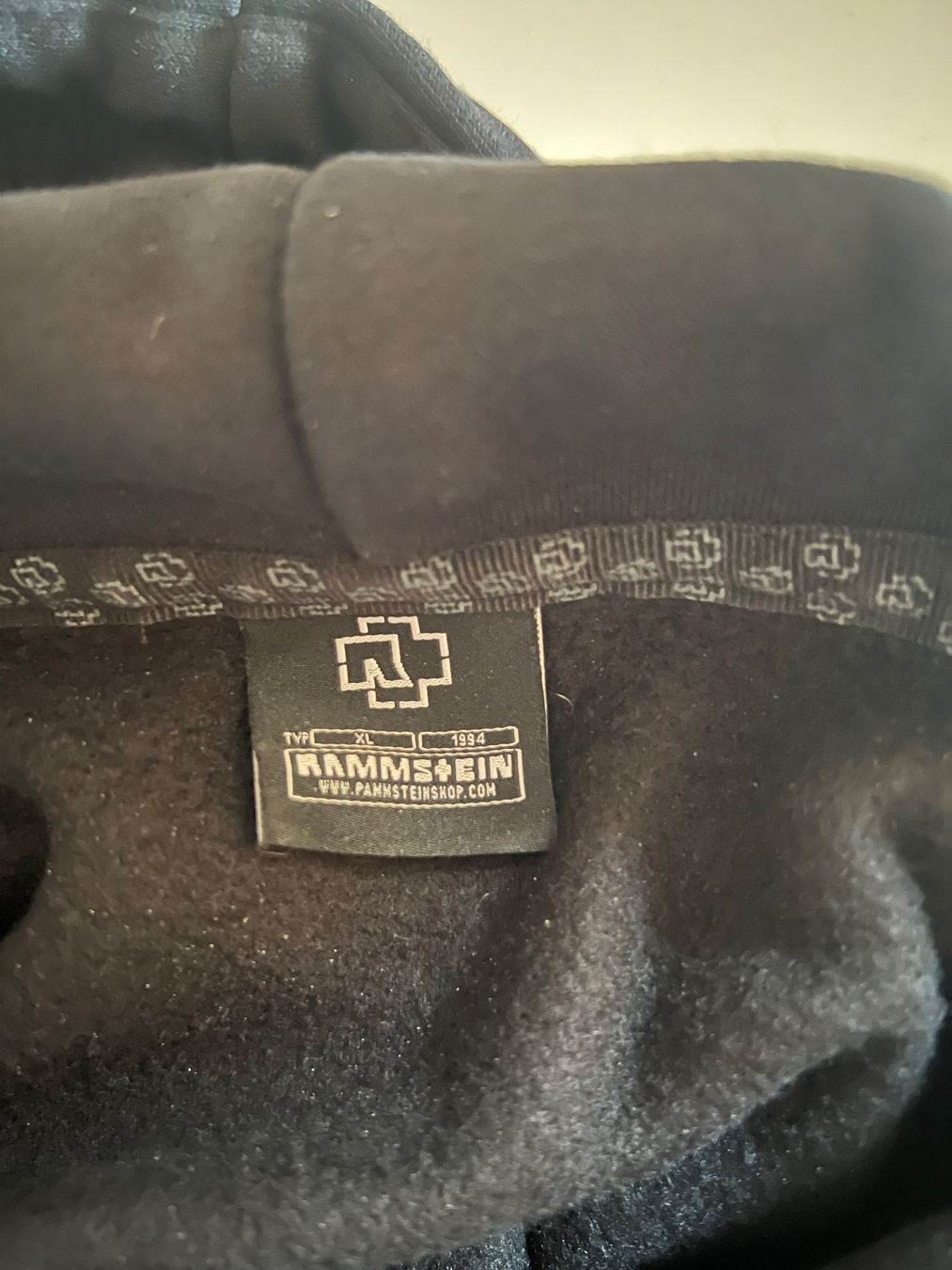 Pulls & Sweat-shirts: Rammstein Kapuzenpullover – Neuf (Voir description) à Schmitten FR par MrsKingKerosin 3