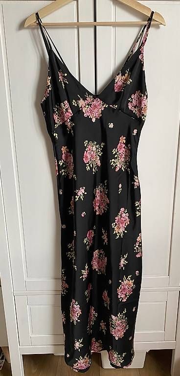 Vestiti: Robe Zara – Usato da Denges venduto da chino37