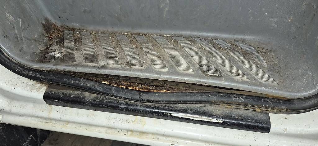 Veicoli commerciali: VW Crafter 35 Fourgon 2.5 TDI  2011  – Usato da Gland venduto da alv_9js5 4