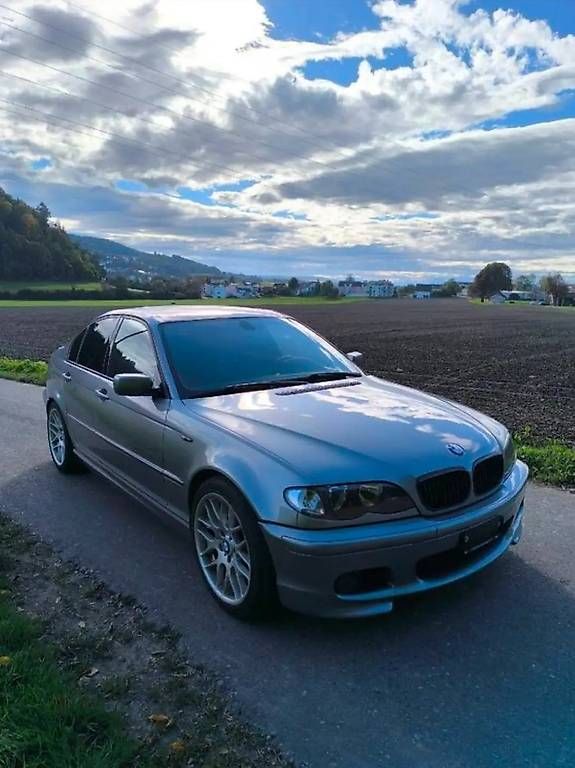 Automobili: BMW 330i M Paket Automat – Usato da Rombach venduto da AarGost