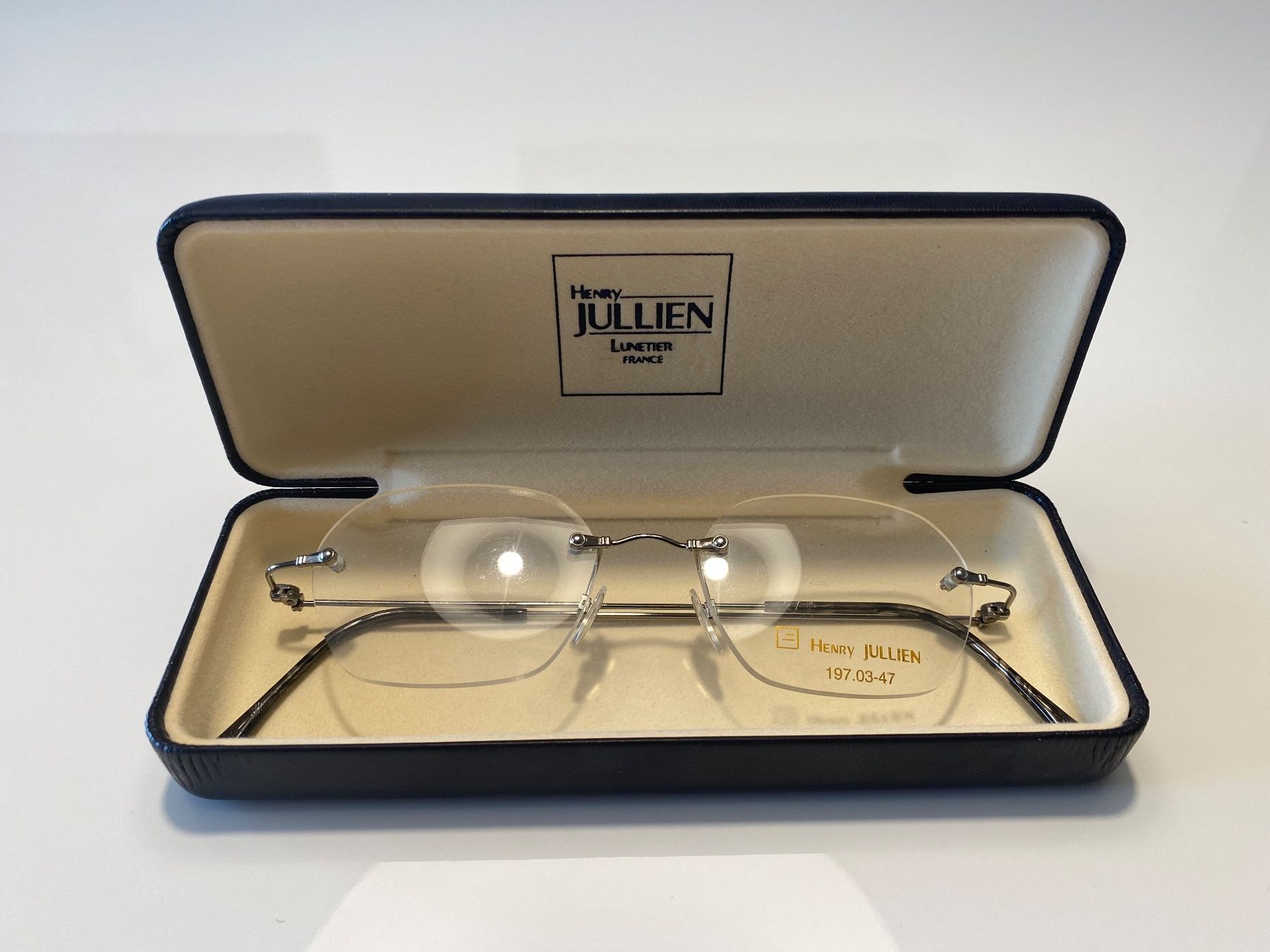 Brillen & Gläser: Monture De Lunettes percée Henry Jullien – Neu und originalverpackt aus Bottens von 2Lens 3