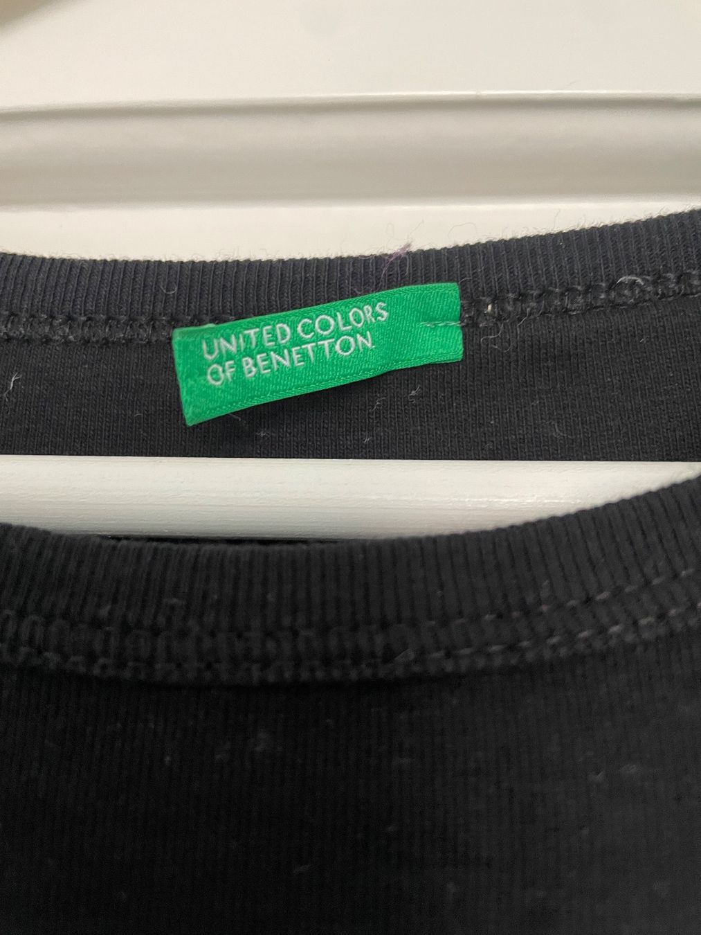 Benetton Camicette, T-shirt & Top: Langarmshirt von Benetton mit Print – Usato da Chur venduto da adien 3
