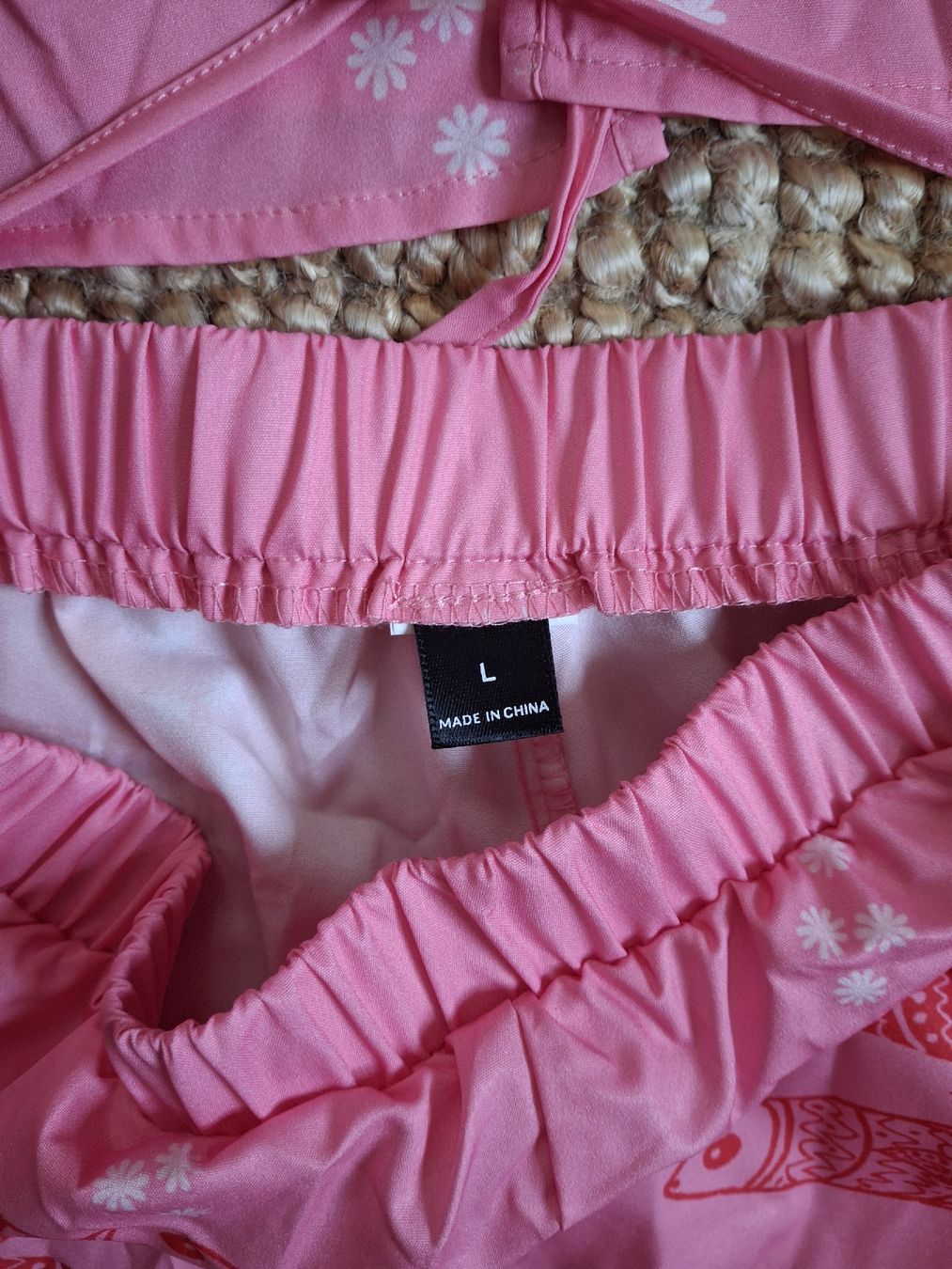 Kleiderpakete: Ensemble rose et rouge poisson M – Neu (gemäss Beschreibung) aus Lausanne von Cognitia 1