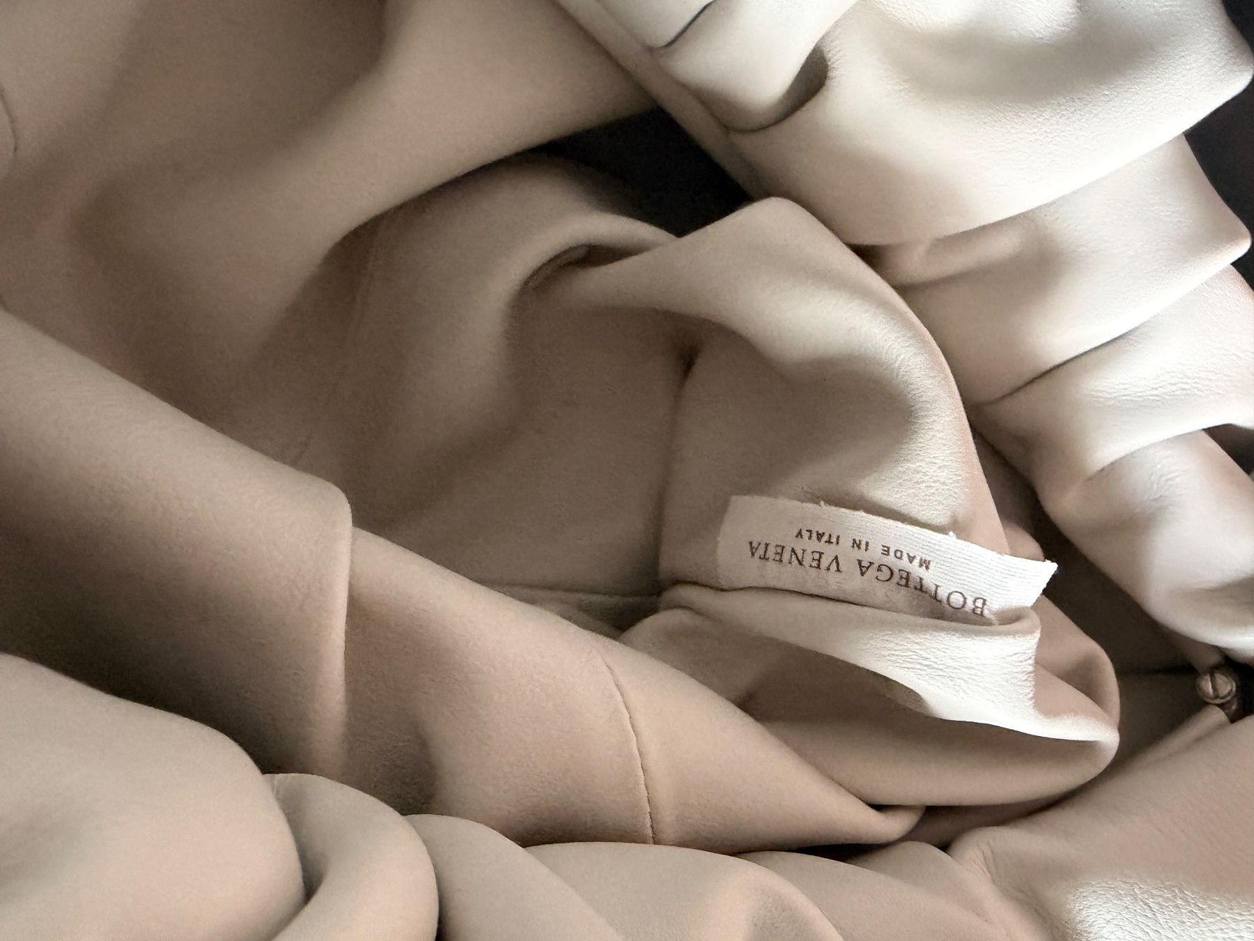 Bottega Veneta Sacs femmes: Bottega Veneta Handtasche – Neuf (Voir description) à Zürich par cha_y9x8 9