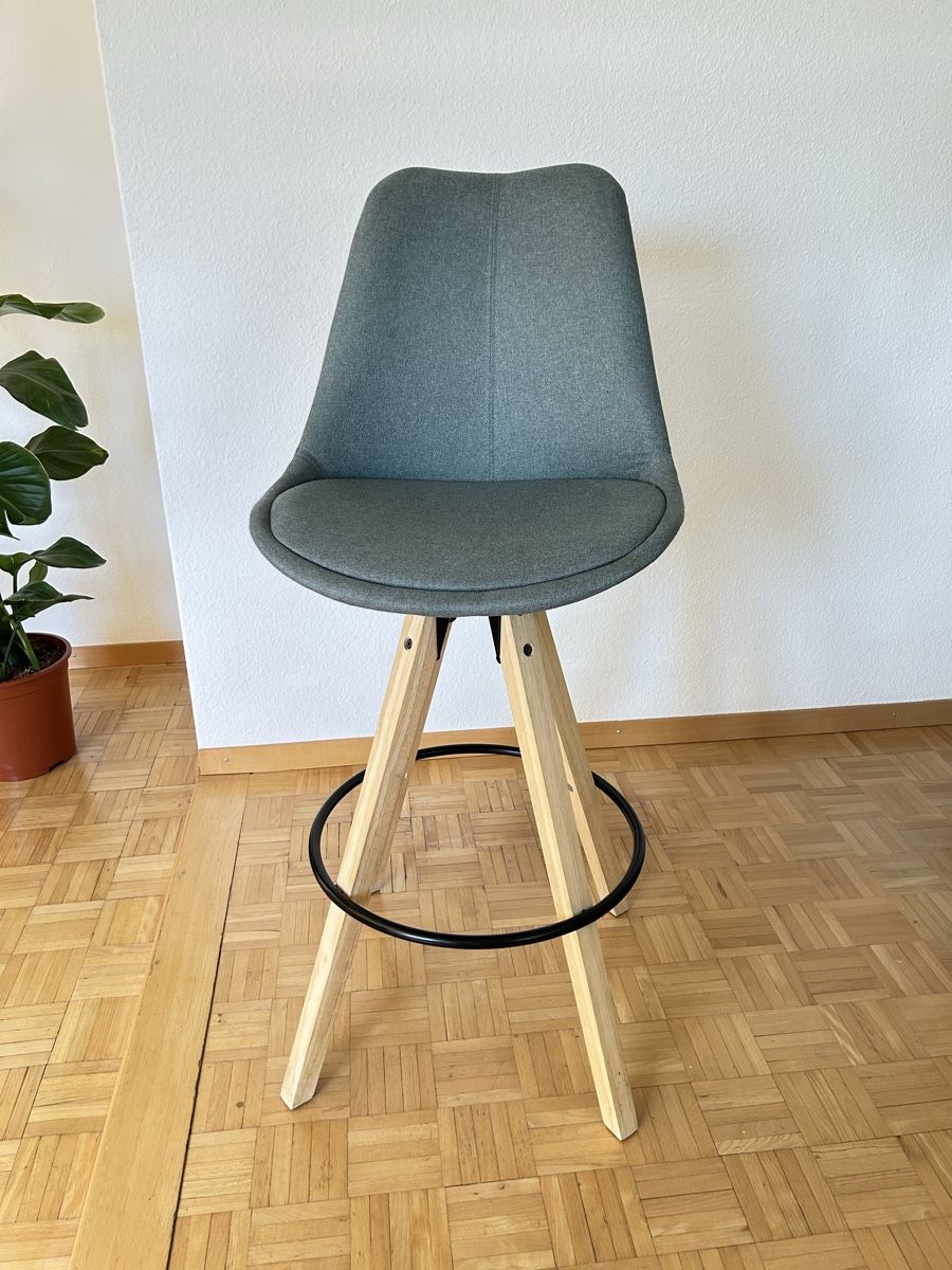 Stühle: 2 high chairs, green – Gebraucht aus Küsnacht ZH von chi_7c6w 1