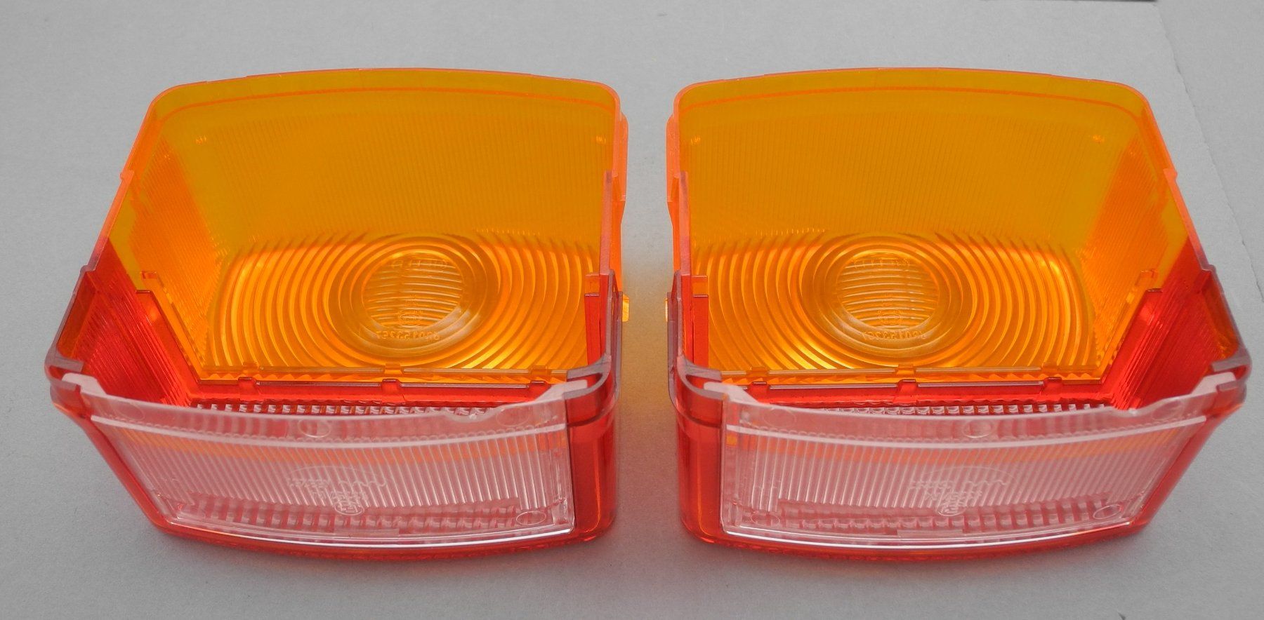Tutti i ricambio: 2 Stk. Hella Oldtimer Blink- u. Bremslicht Heckleuchte, 41b – Nuovo e nell'imballaggio originale da Kottwil venduto da Crazyrolf 2