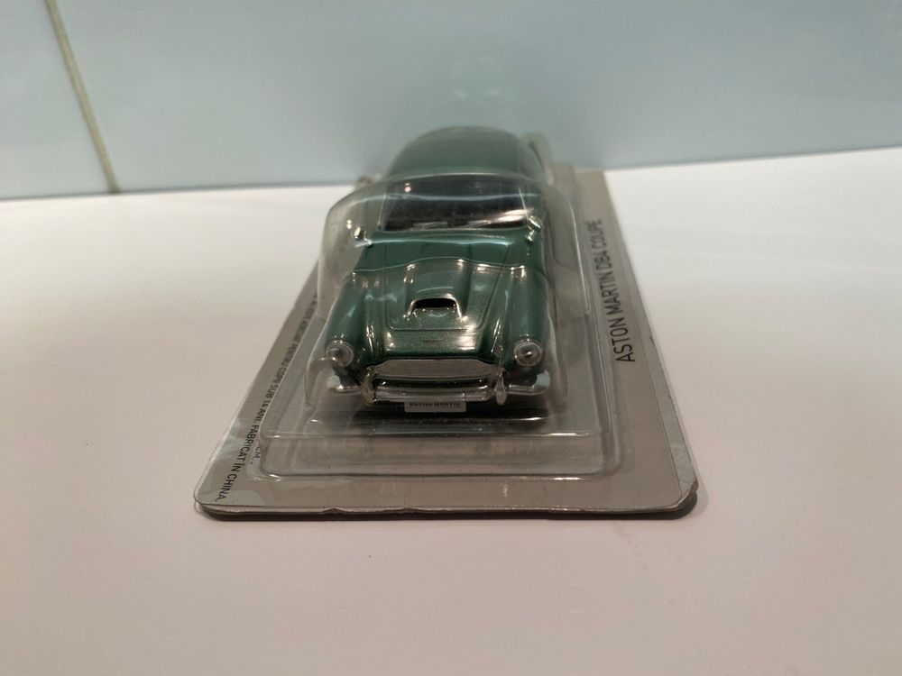 Subastan un Aston Martin DB4 Jet Coupé de 1960 en 4.8 millones de dólares