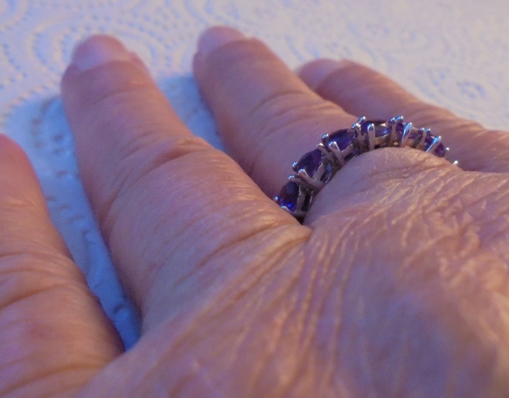 Anelli: Echtschmuck: Eternity-Ring mit Amethyst, 925er Sterling-Silb – Nuovo (secondo la descrizione) da Zuchwil venduto da maumauchi 5