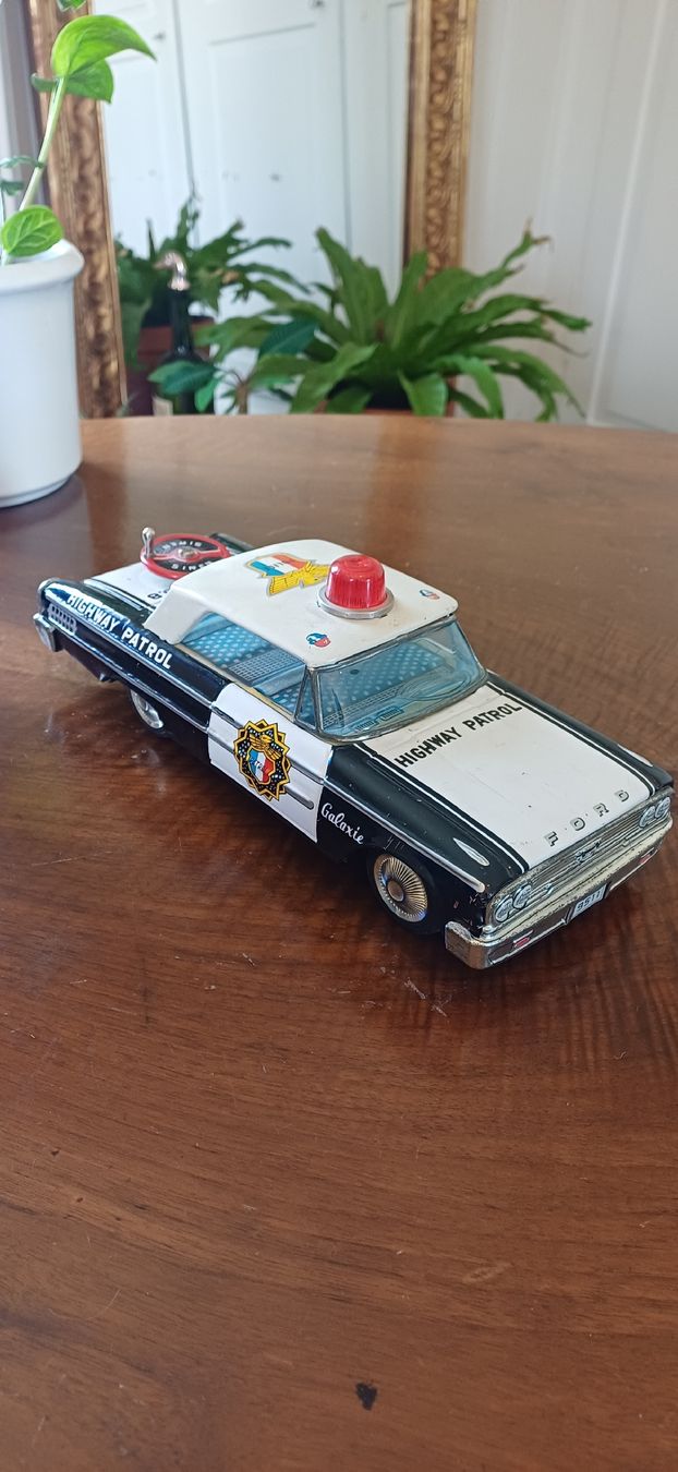 Ford Modellini d'auto: ASC Blechauto mit Sirene Highway Patrol 60er – Usato da Winterthur venduto da Chy495