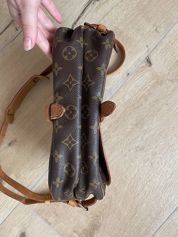 Borse: Louis Vuitton Saumur 30 Monogram Canvas – Usato da Röschenz venduto da Va.ni.ni 3