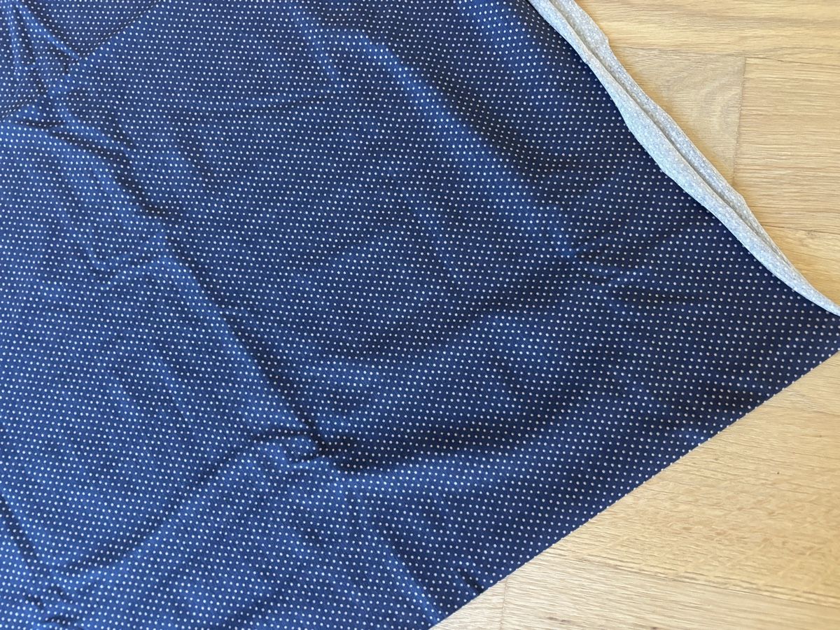 Stoffe: Jerseystoff blau mit beigen Punkten – Neu (gemäss Beschreibung) aus Gwatt (Thun) von Bioethanol01 2