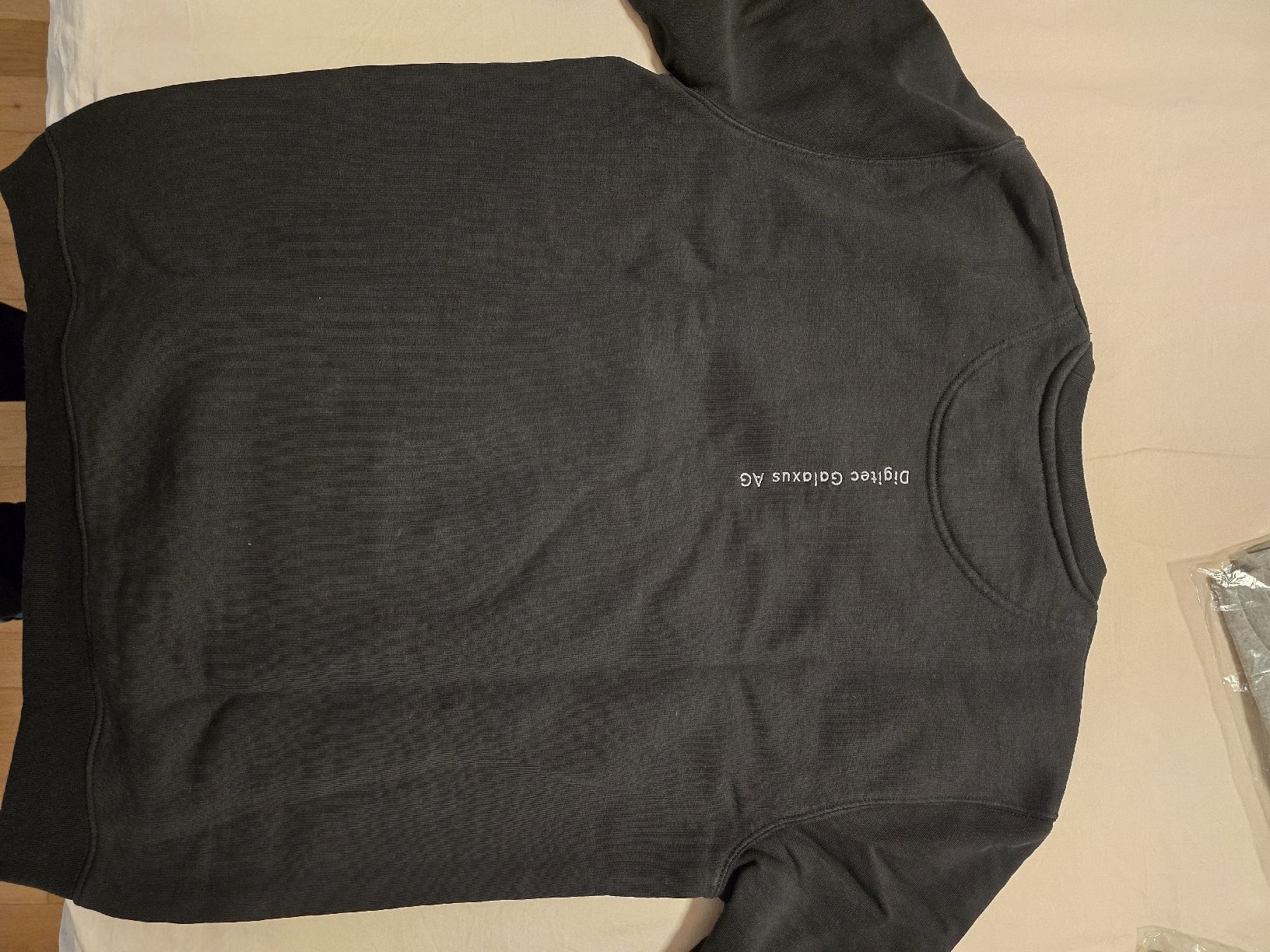 Maglioni & Felpe: Schwarzer Winter-Pullover Grösse L – Nuovo (secondo la descrizione) da Holderbank AG venduto da Cocanelly 1