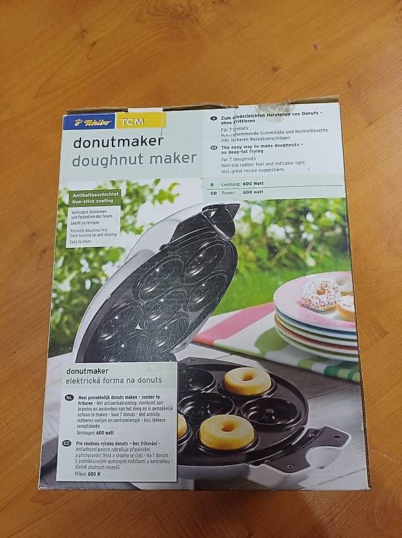 Tchibo Elettrodomestici da cucina: TCM Tchibo Donut Maker/ Doughnut Maker, neuwertig,600 Wat... – Usato da Dübendorf venduto da steff701