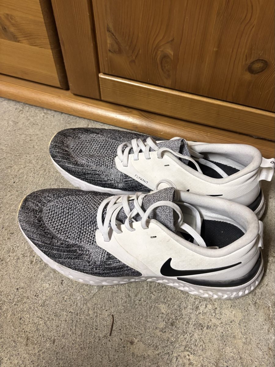 Herrenschuhe: Nike Odyssey React Flyknit 2 Gr.44 – Gebraucht aus Basel von kleinerprinz