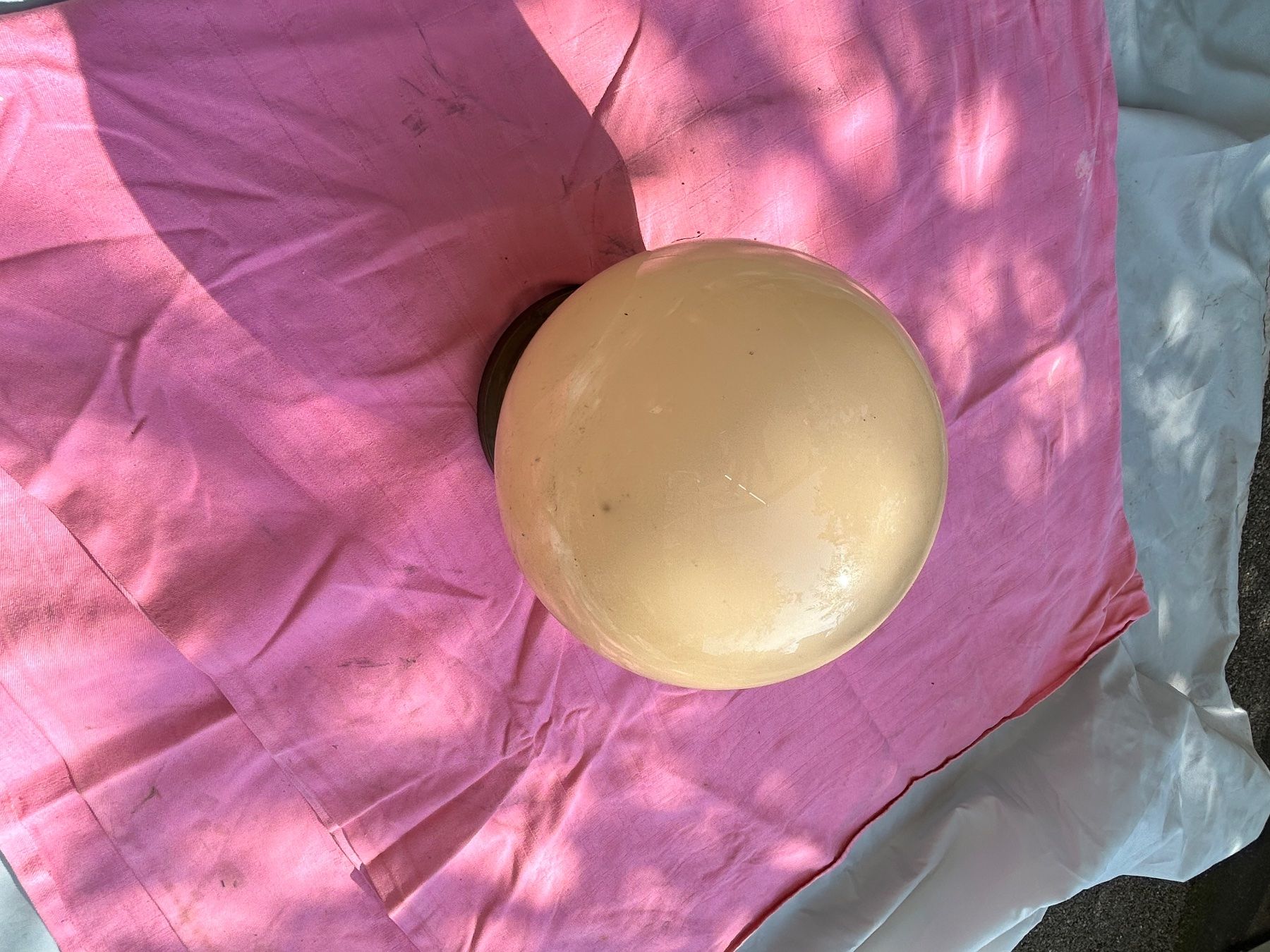Lampade: Antike schöne Kugel Lampe mit Metallfassung – Usato da Bremgarten b. Bern venduto da Thermes 4