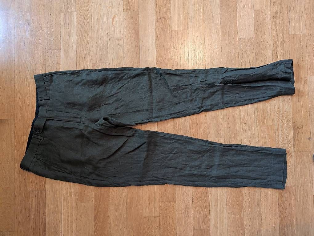 Mango Pantaloni: Leinenhose lang Herren olivgrün – Usato da Ennetbaden venduto da pau_8kxv 1