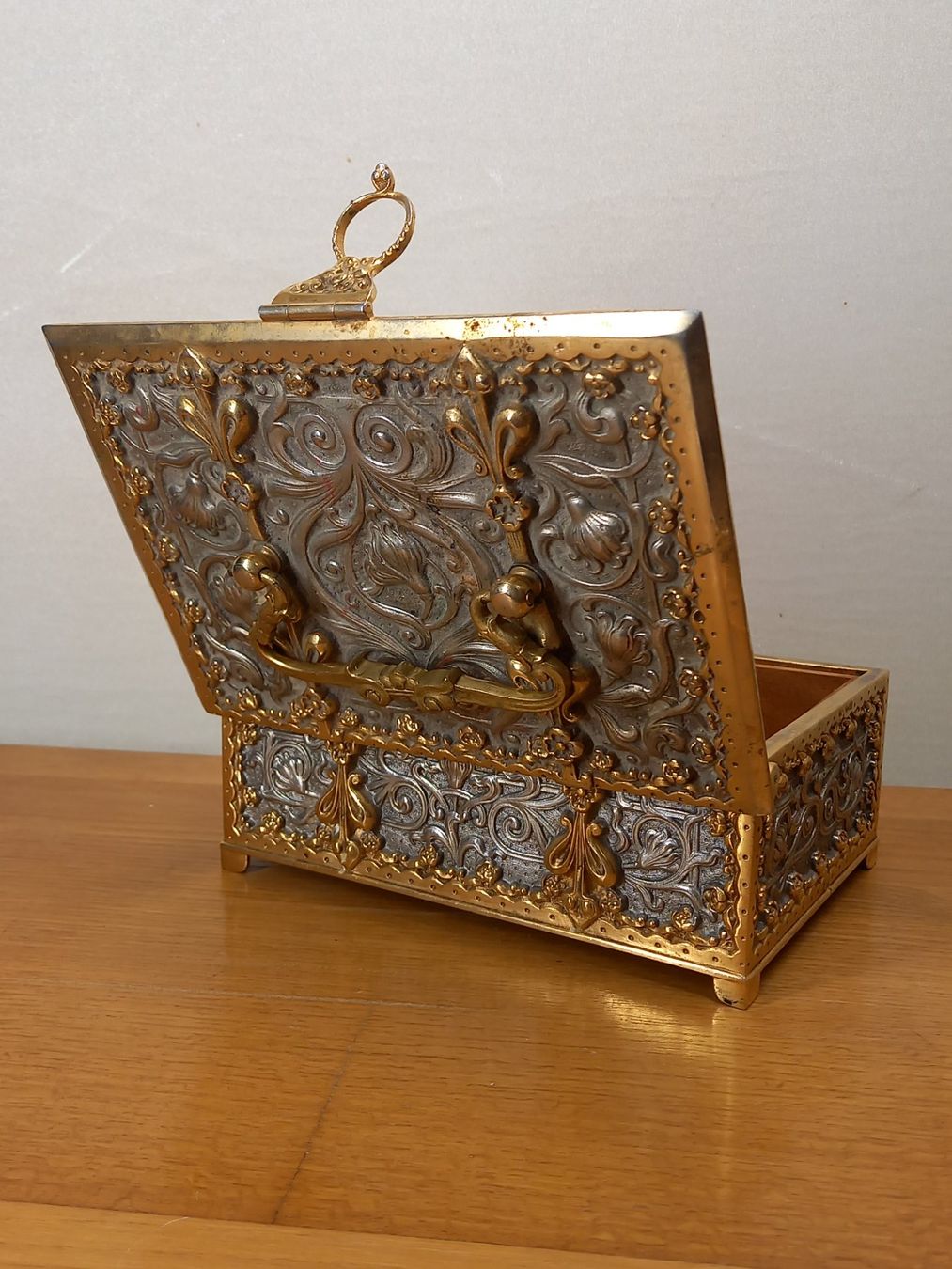 Barattoli: Boite argenté & Doré (Coffret à bijoux) – Usato da Ponts-de-Martel venduto da Henri-Louis 4