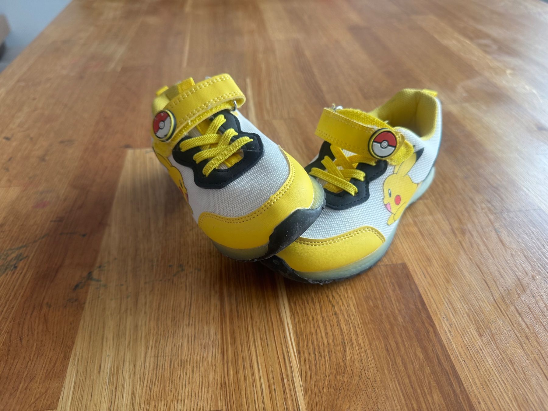 Scarpe per ragazzi: Pikachu Sneakers pikachu schuhe – Nuovo (secondo la descrizione) da Riedt b. Erlen venduto da b-68