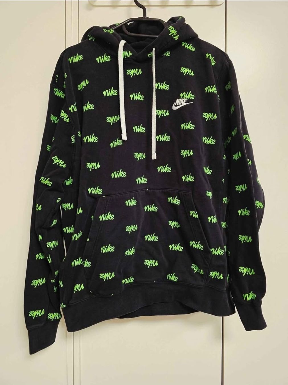 Nike Pulls & Sweat-shirts: NIKE Pullover Gr. M – D'occasion à St.Peterzell par the2ndchance