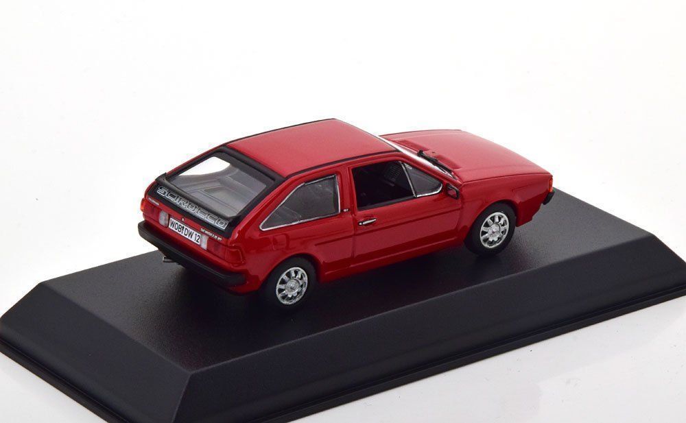 Volkswagen Modellini d'auto: VW Scirocco II Phase I 1981-1982 rot / schwarz      1:43 – Nuovo e nell'imballaggio originale da Gerlafingen venduto da espero88 1