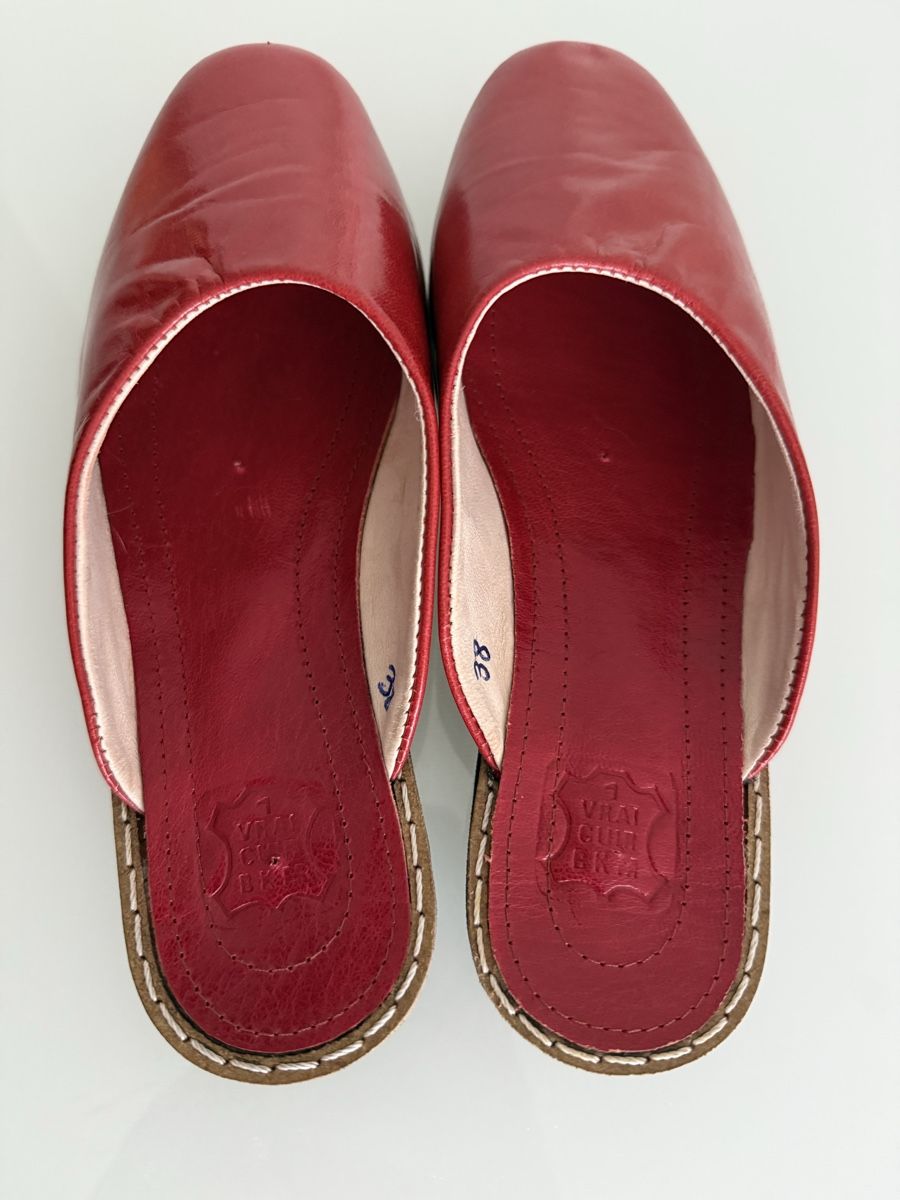 Scarpe da donna: NEW Handmade Red Leather Slippers Mules Babouche – Nuovo (secondo la descrizione) da Thalwil venduto da perulina 9