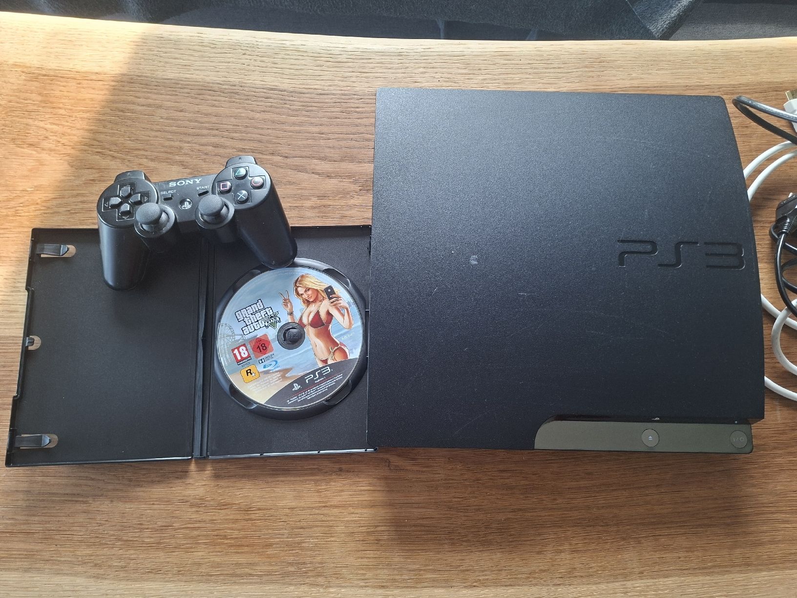 Sony Console: Sony PlayStation 3 Konsole mit Controller und Spiel – Usato da Büren zum Hof venduto da Flohmarkt_Bern