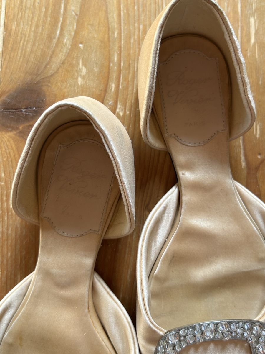 Scarpe da donna: Roger Vivier Embellished Shoes – Usato da St.Josefen venduto da lop_lh8d 3