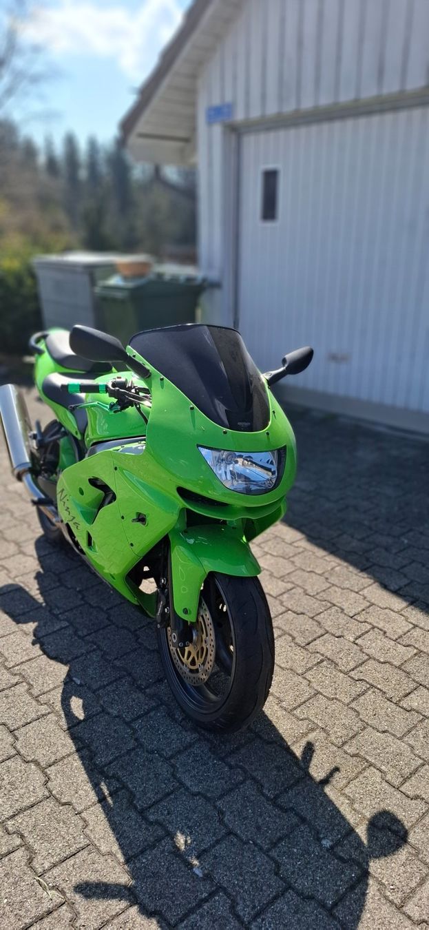 Kawasaki Strada: Kawasaki Ninja ZX9R – Usato da Greifensee venduto da Tom-Tom01 1