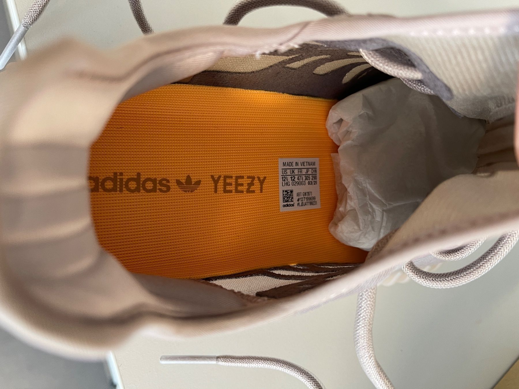 Adidas Scarpe da uomo: Yezzy Boost 350 V2 / Gr. 47 1/3 – Nuovo (secondo la descrizione) da Bachenbülach venduto da SimVal01 5