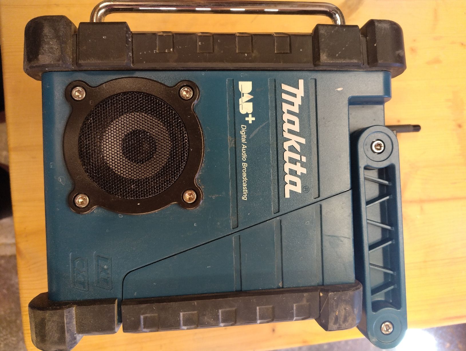 Makita Radio: Makita DAB+ Baustellenradio – Usato da Buchackern venduto da flubua 3