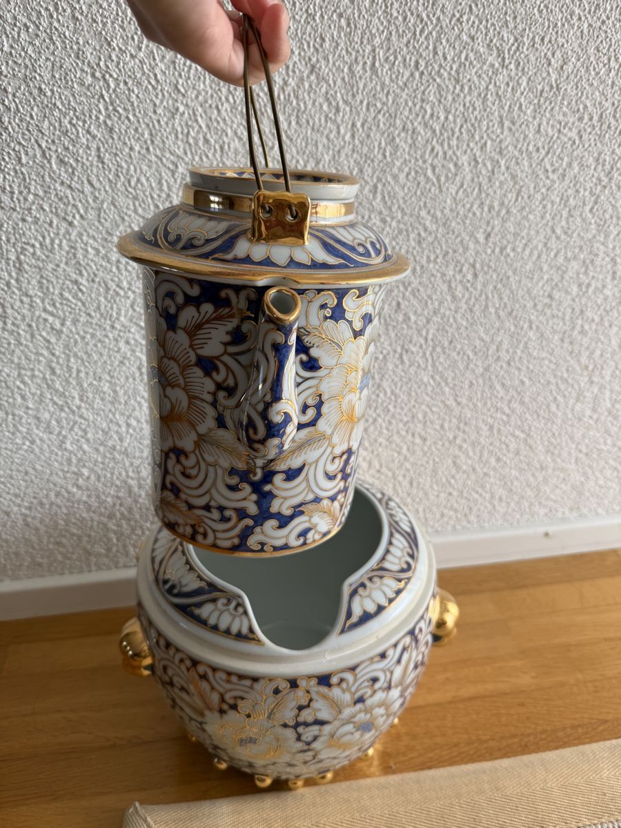 Set di piatti: Chinesisches Tee + Vasenset Porzelan – Usato da Bern venduto da Wil.Wayne 1