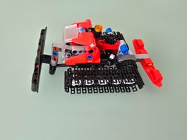 Lego Technik Pistenraupe (2 in 1)